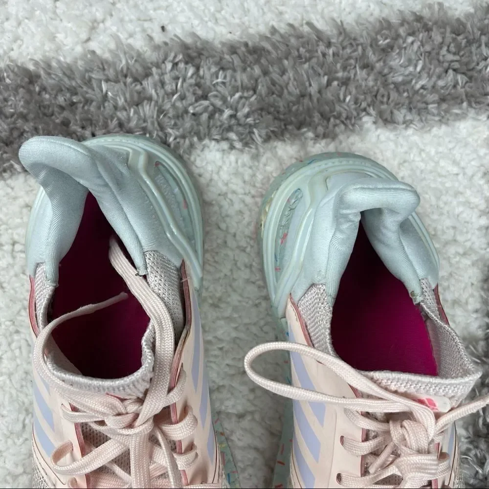 Girls Adidas Shoes    - Picture 3 of 7